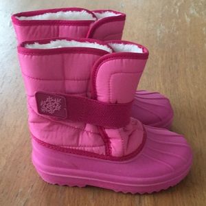 Pink snow boots size 10